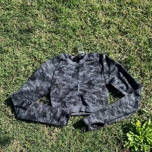 Gymshark Black and Gray Camo Crop Top